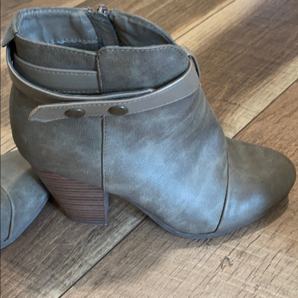 Wedges - Picture 2 of 3